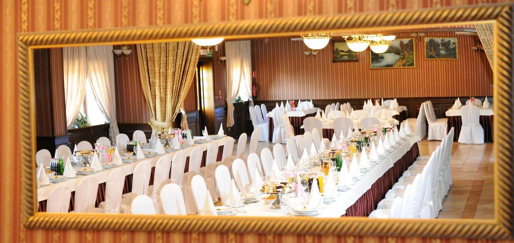 Hotel Czardasz Koziegłowy Esterno foto