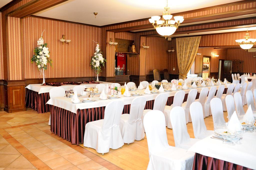 Hotel Czardasz Koziegłowy Esterno foto