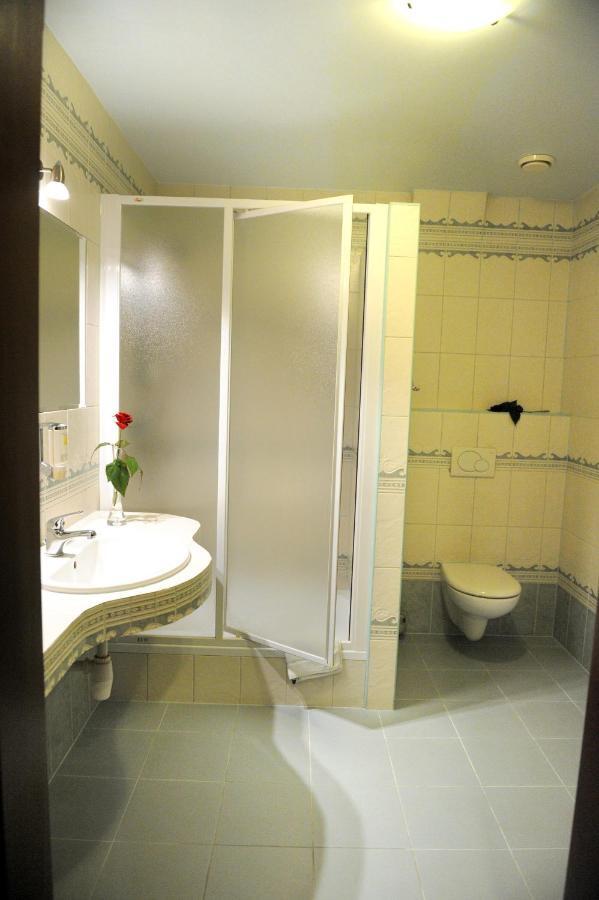 Hotel Czardasz Koziegłowy Esterno foto
